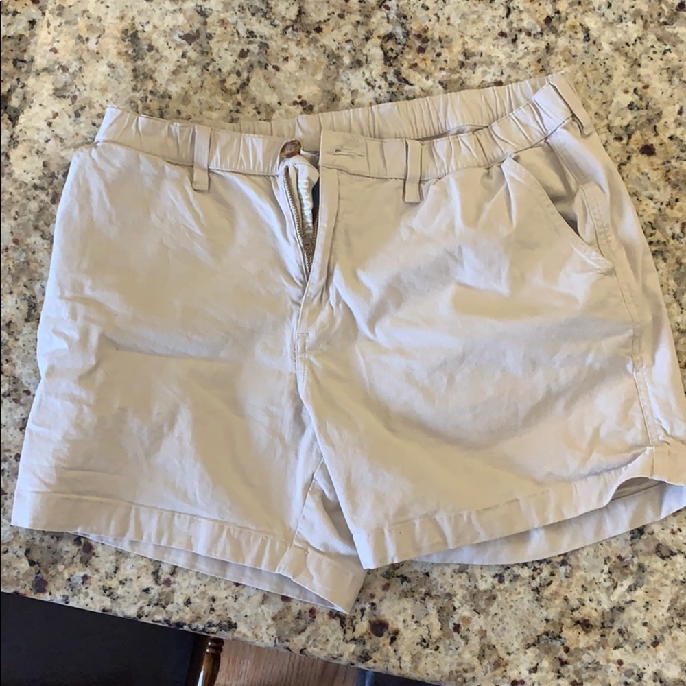 Chubbies Khaki shirt 5.5 inch